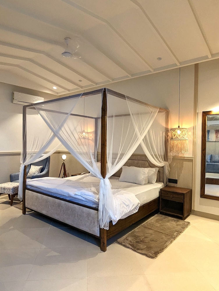 Presidential Studio Suite photo 1