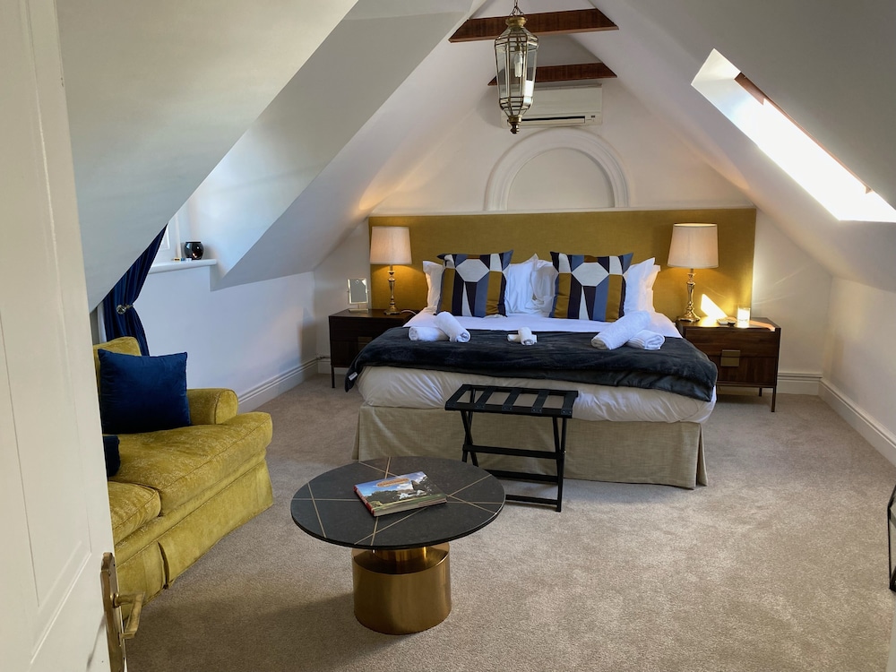 Junior Room