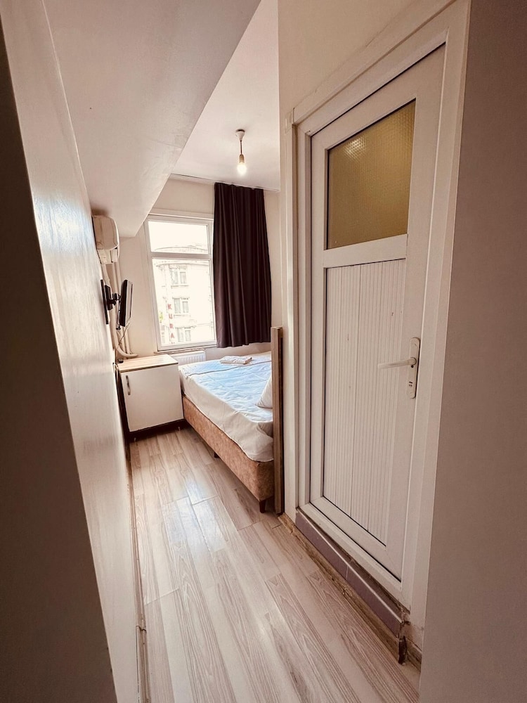 Standard Single Room, 1 Double Bed, City View photo 3