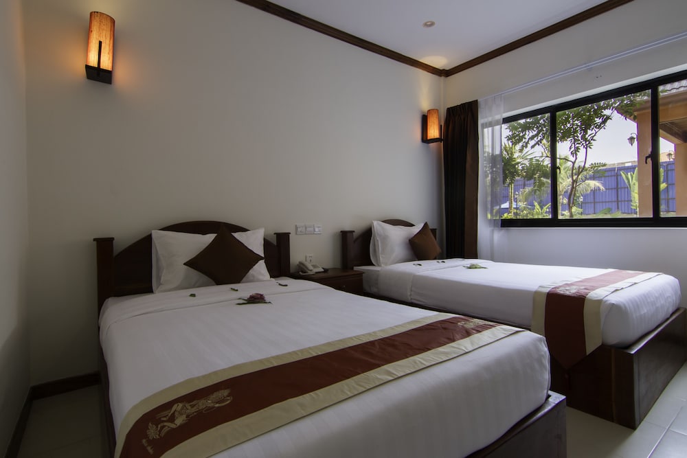 Superior Twin Room, City View