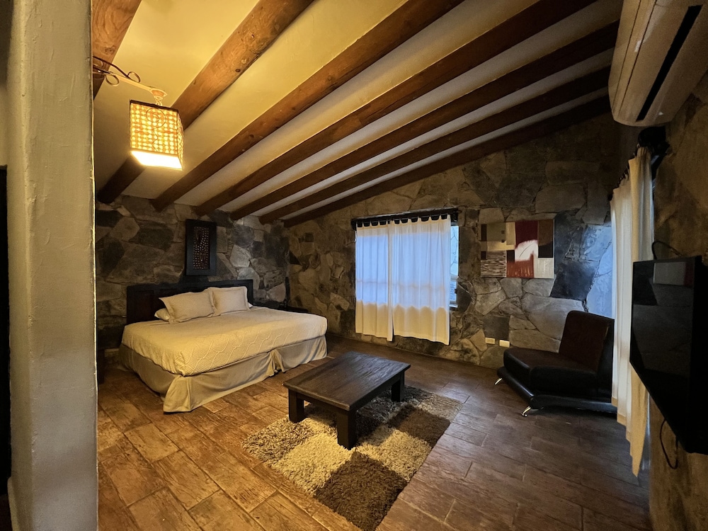 Junior Club Cabin photo 1