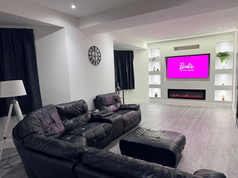 Luxury Home 5 Bedroom 3 Bathroom Games Room Parking, Foto 16