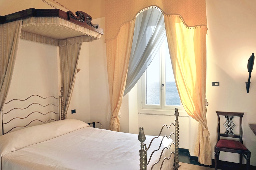 Single Room, Partial Sea View
