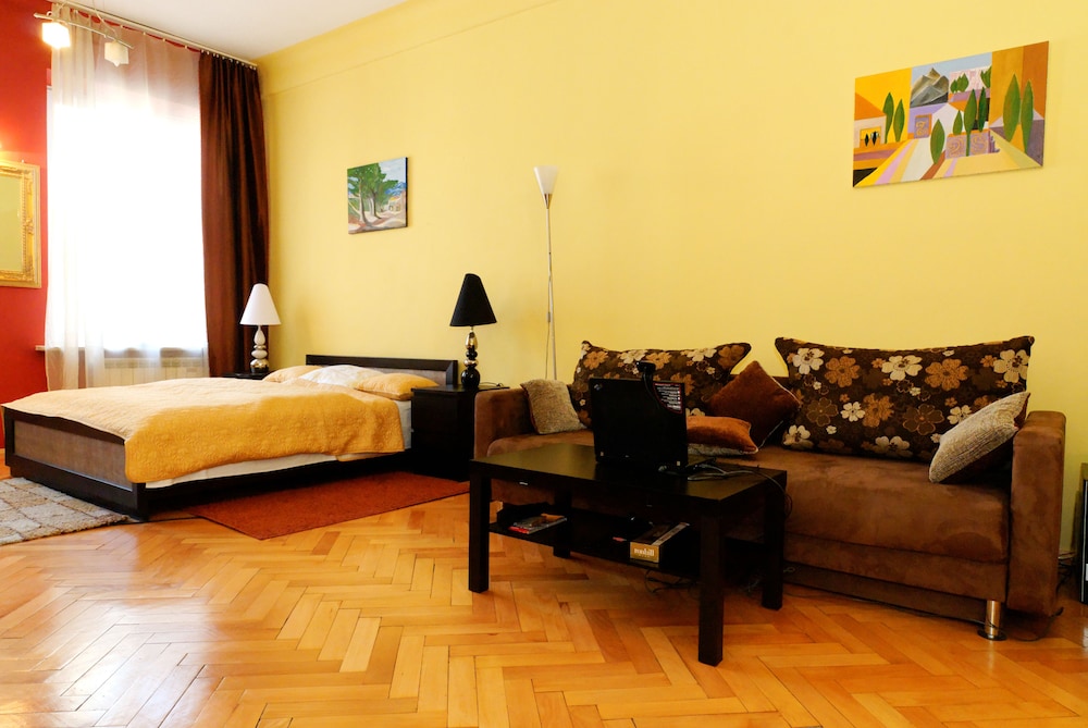 Apartment Selected at Check-In - different locations (6 adults) - Photo 8