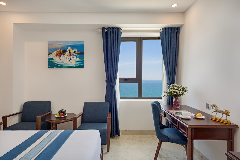 Deluxe Twin Room, Bathtub, Ocean View photo 1