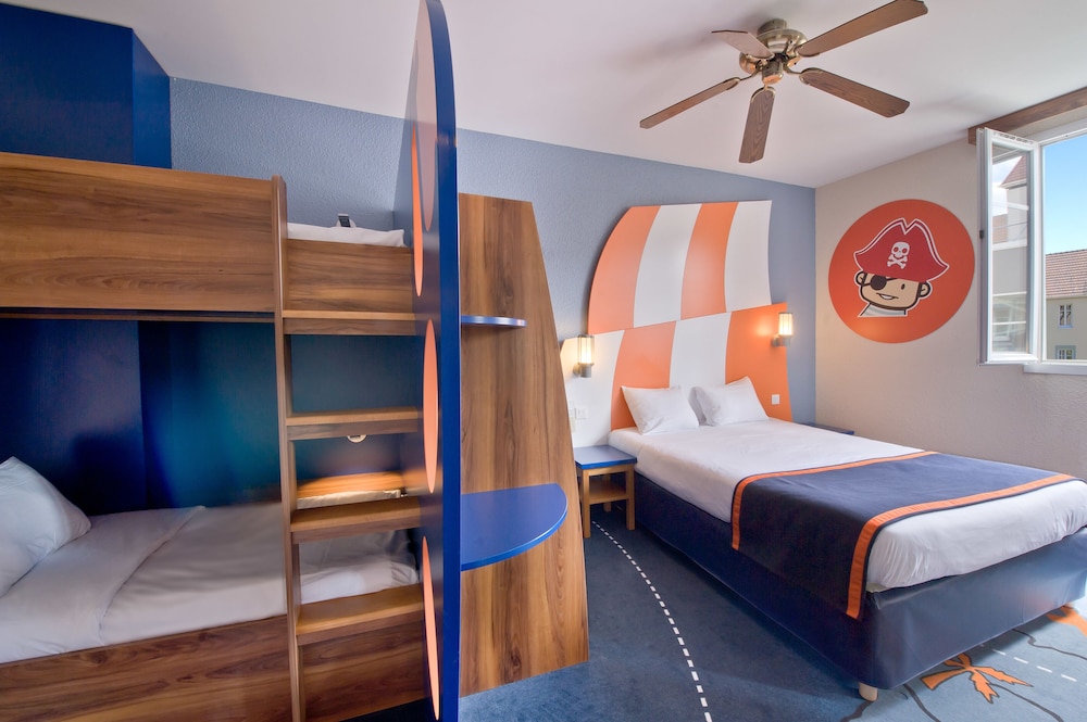 Quadruple room, bunkbed,  with access to aquapark photo 2