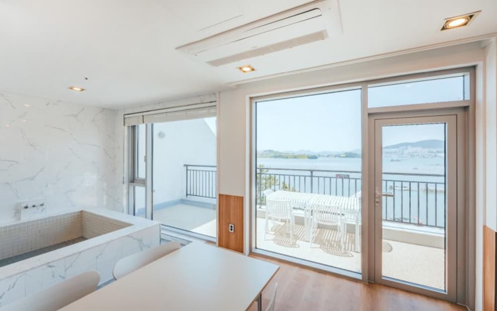 Room (Ocean Spa)