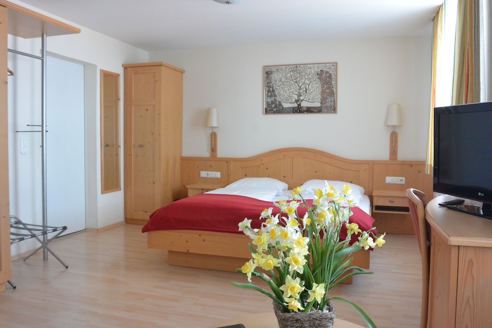 Quadruple Room - Photo 6