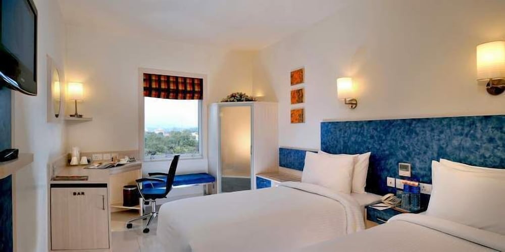 Superior Room, 2 Twin Beds photo 2