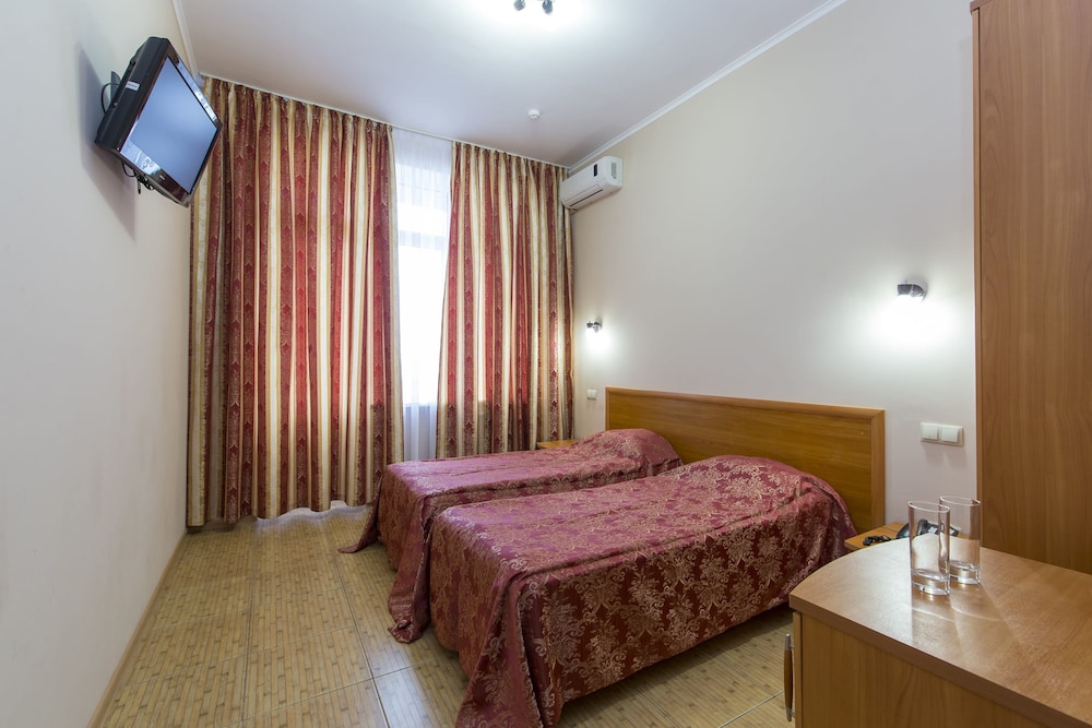 Standard Twin Room photo 1