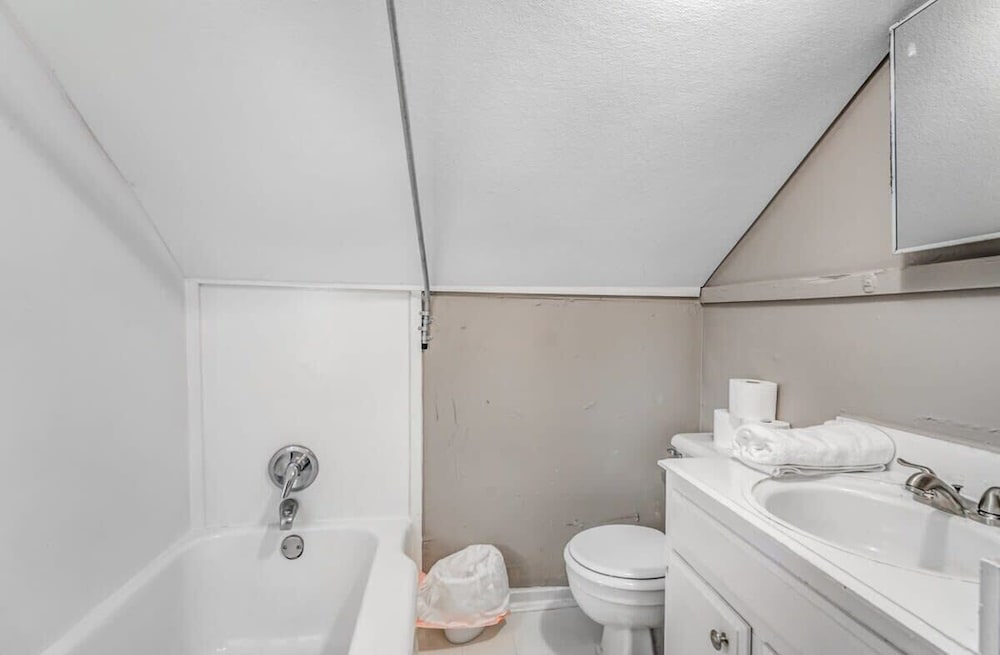 House, Multiple Beds, Patio, Garden View (Browning Nest)