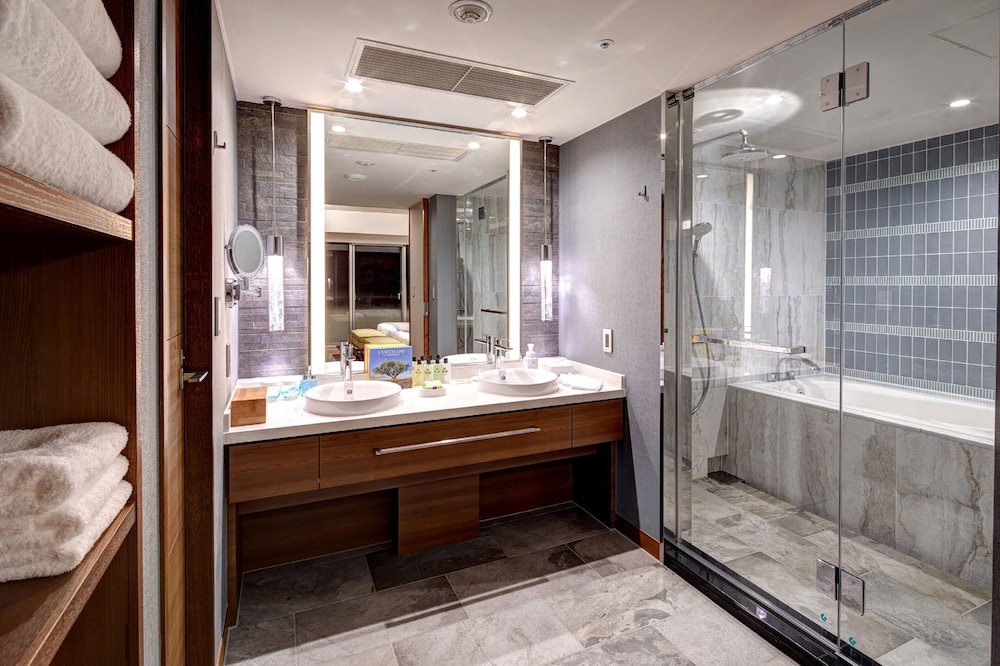 Suite, Club Lounge Access (Nago Bay) - Photo 9