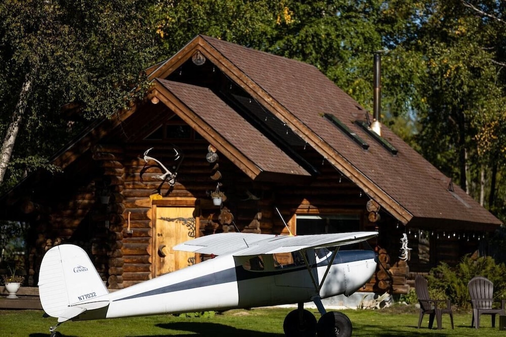 House, Private Bathroom, River View (The Airstrip)