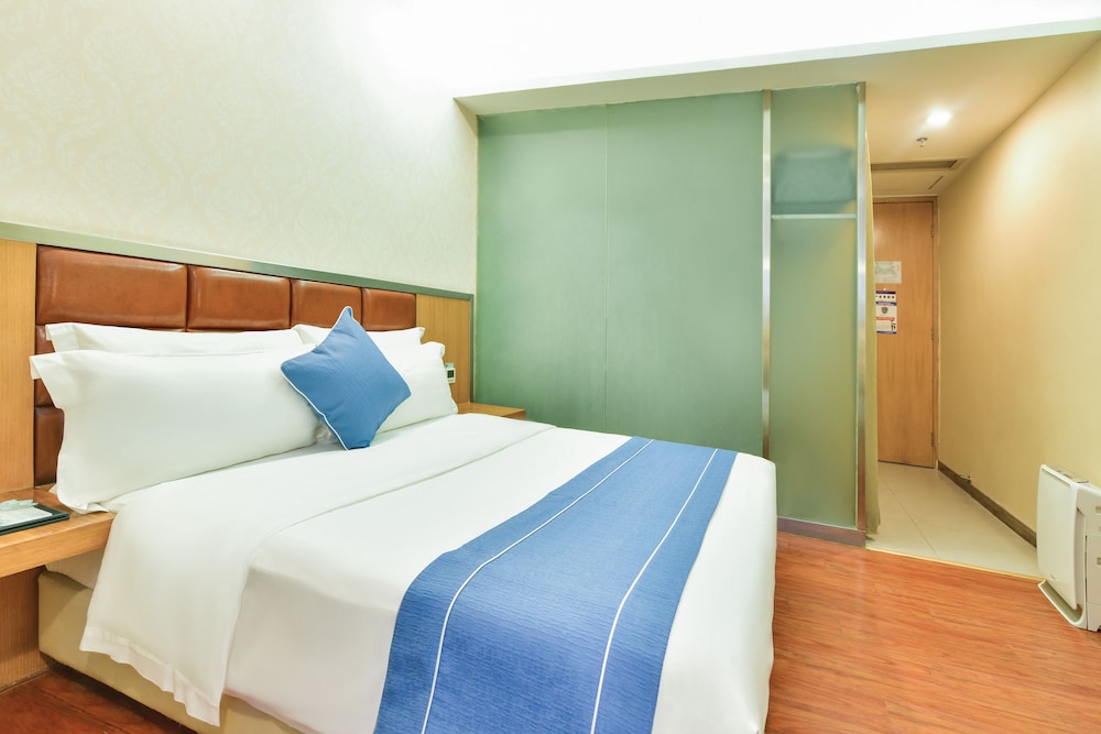 Classic Room, No Window (Mainland Chinese Citizen Only) - Photo 3
