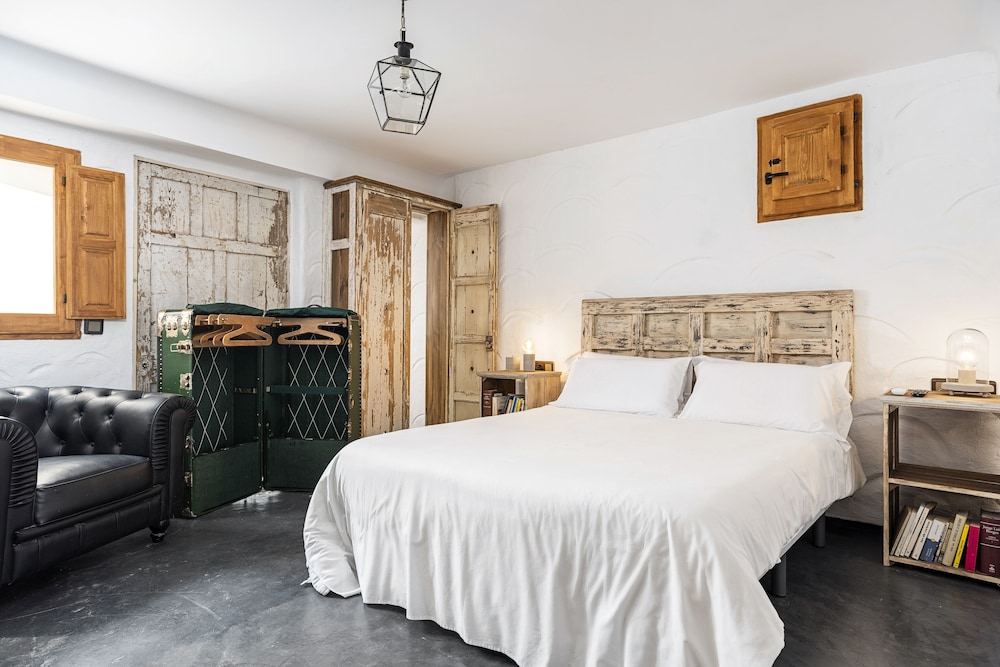 Superior Double Room (11)