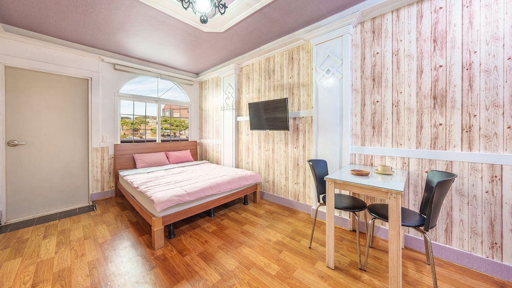 Basic Room, 1 Bedroom (Vintage 2)