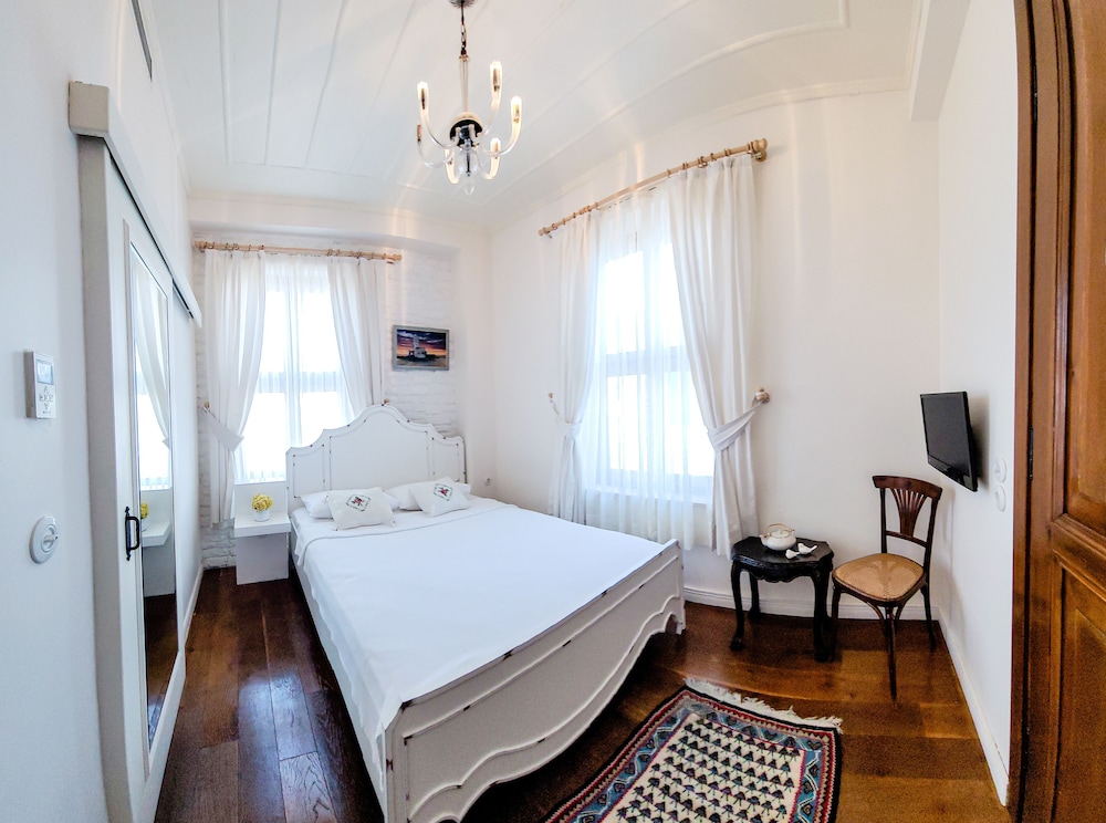 Double or Twin Room, Ground Floor