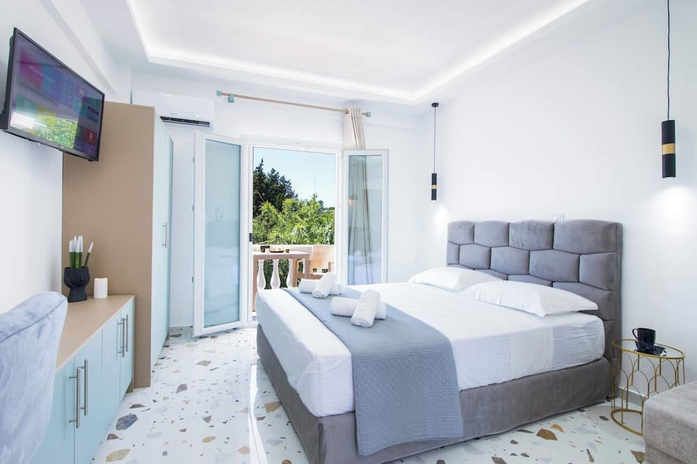 Deluxe Apartment, Beach View