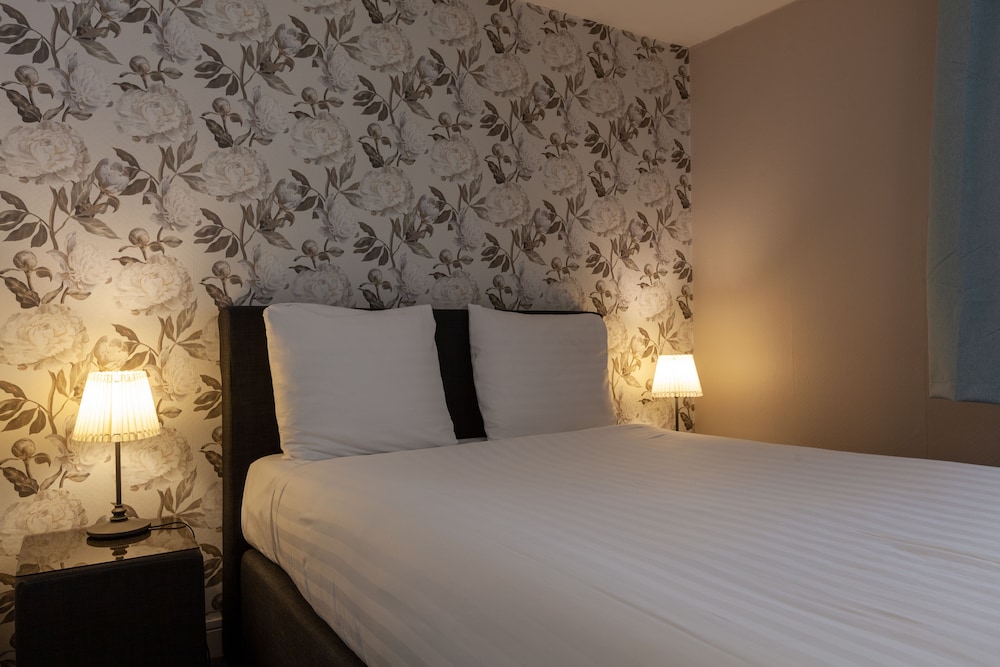Business Room, 1 Queen Bed, Non Smoking - Photo 13