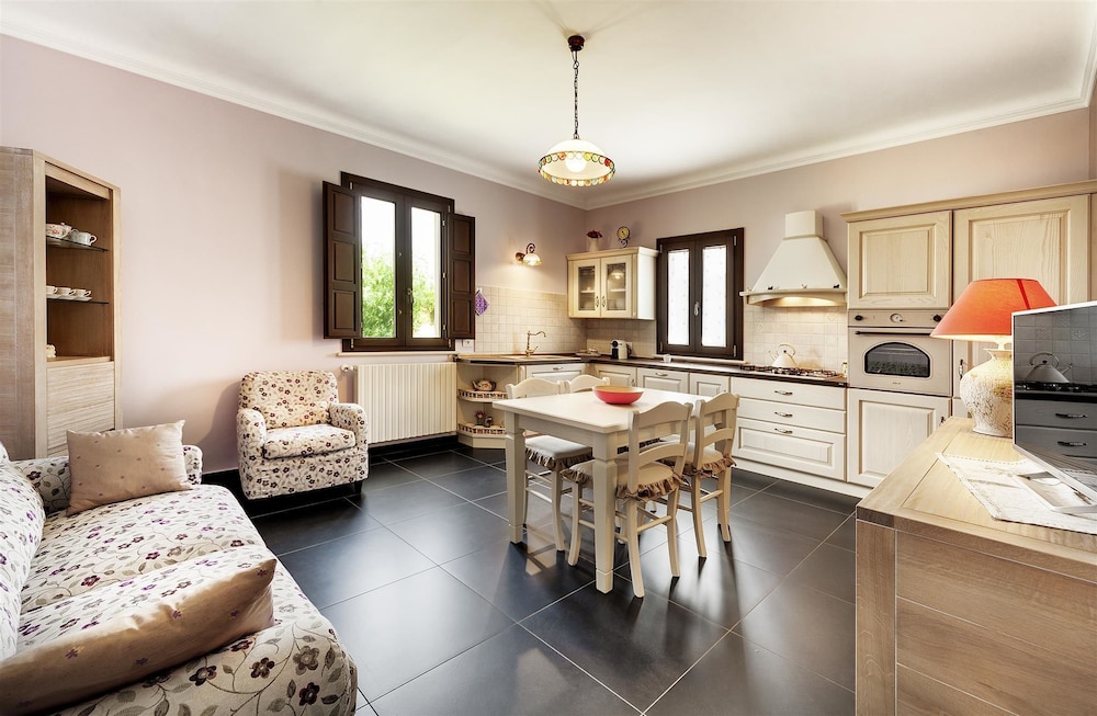 Elite Apartment photo 3