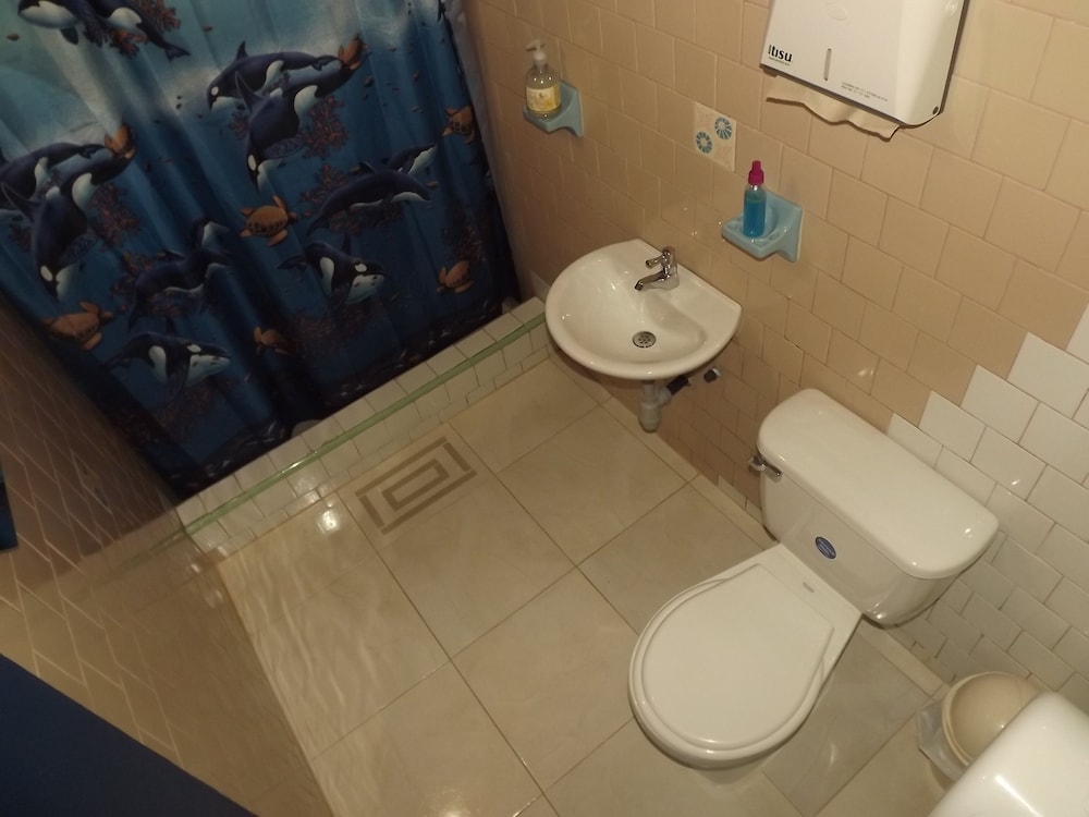Double Room, Shared Bathroom (Sin ventana) photo 2