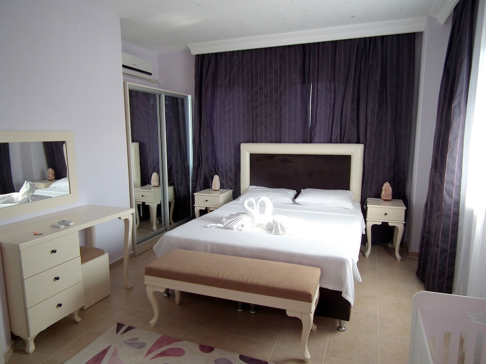 Villa photo 1