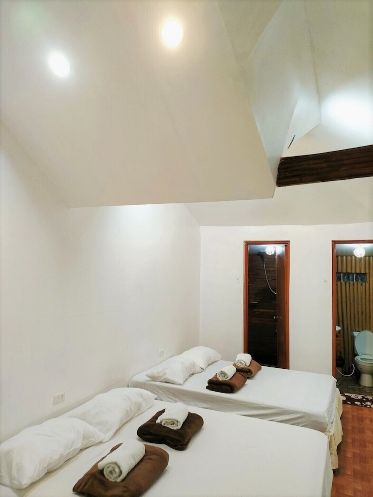 Family Room - Photo 12