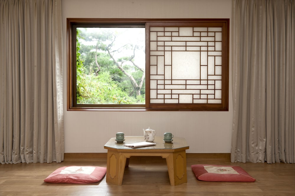 Deluxe Ondol Room photo 3