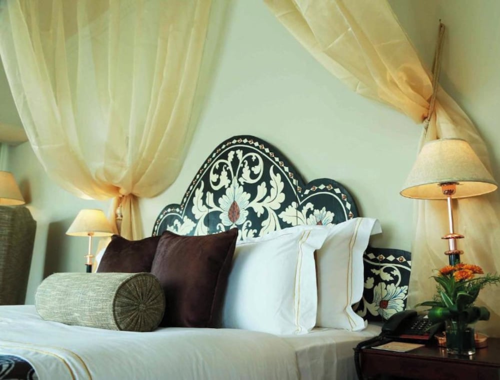 Royal Room photo 3