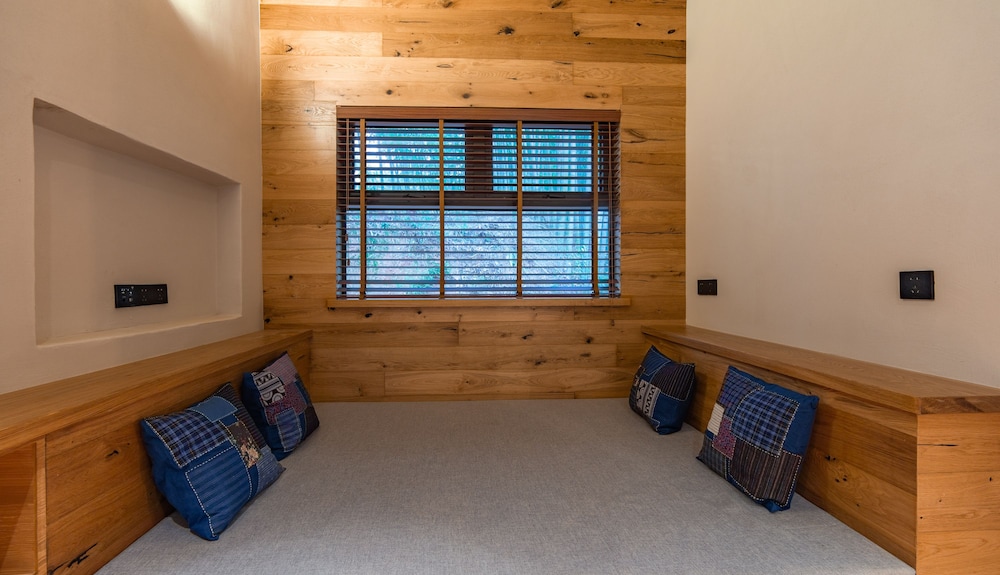 Family Room photo 1