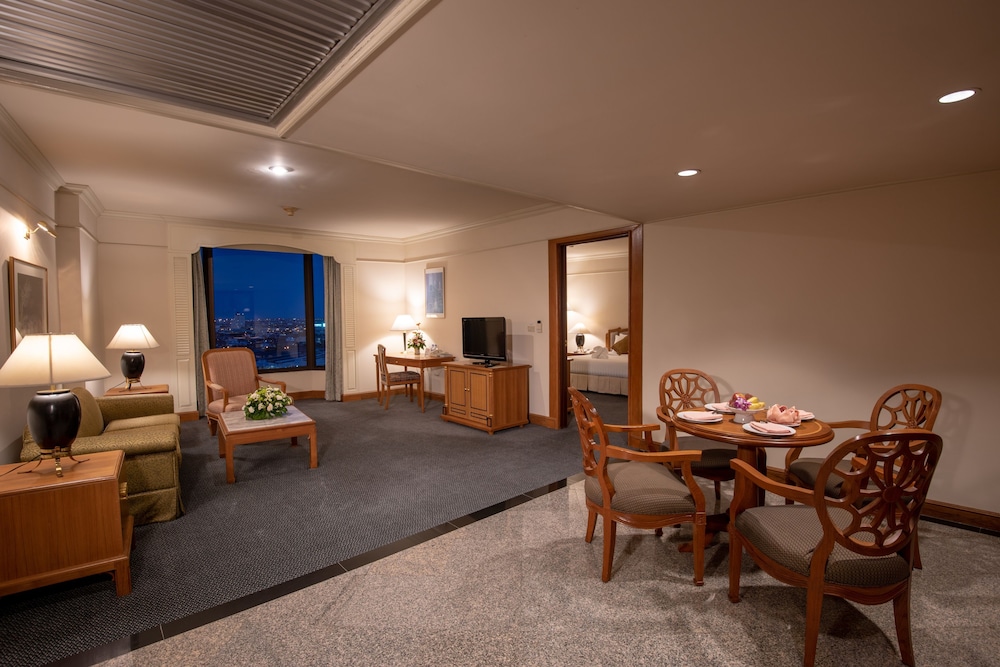 Family Suite, River View