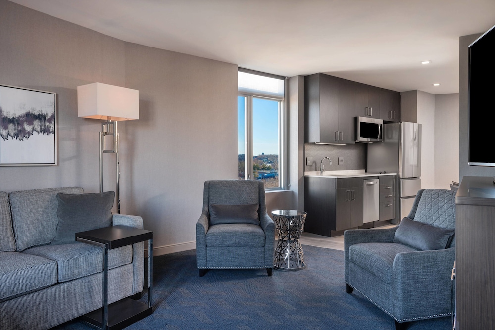 Suite, 1 Bedroom photo 2
