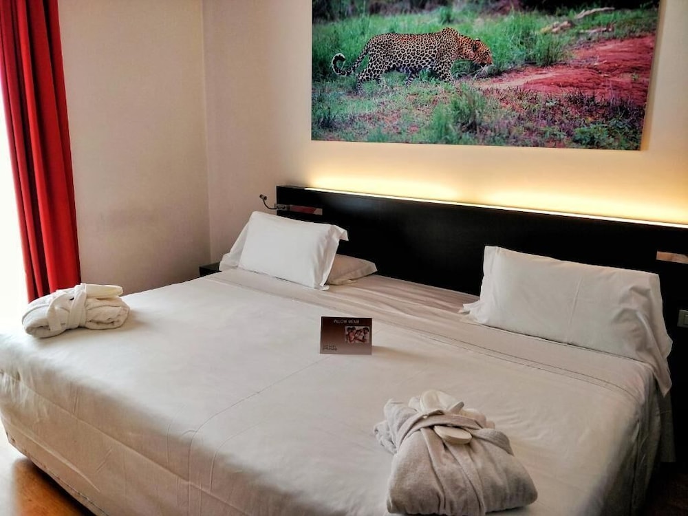 Deluxe Room - Photo 1