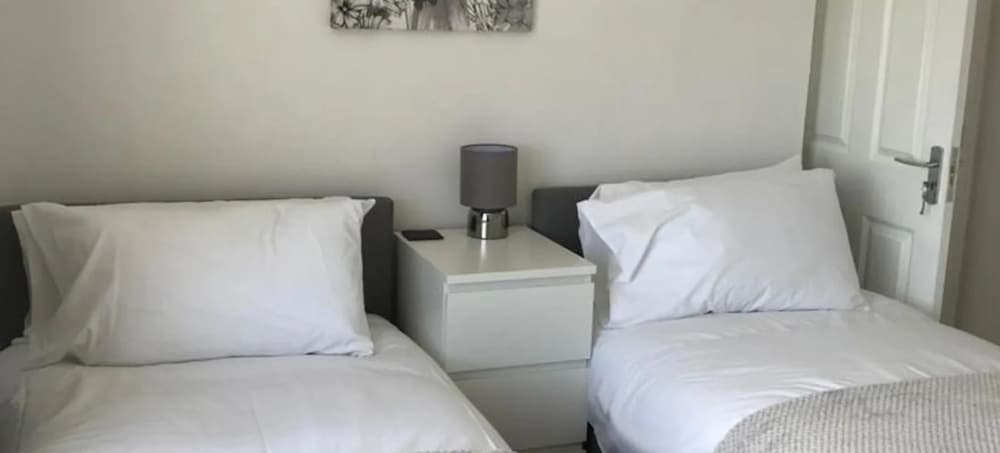 House, 3 Bedrooms photo 1