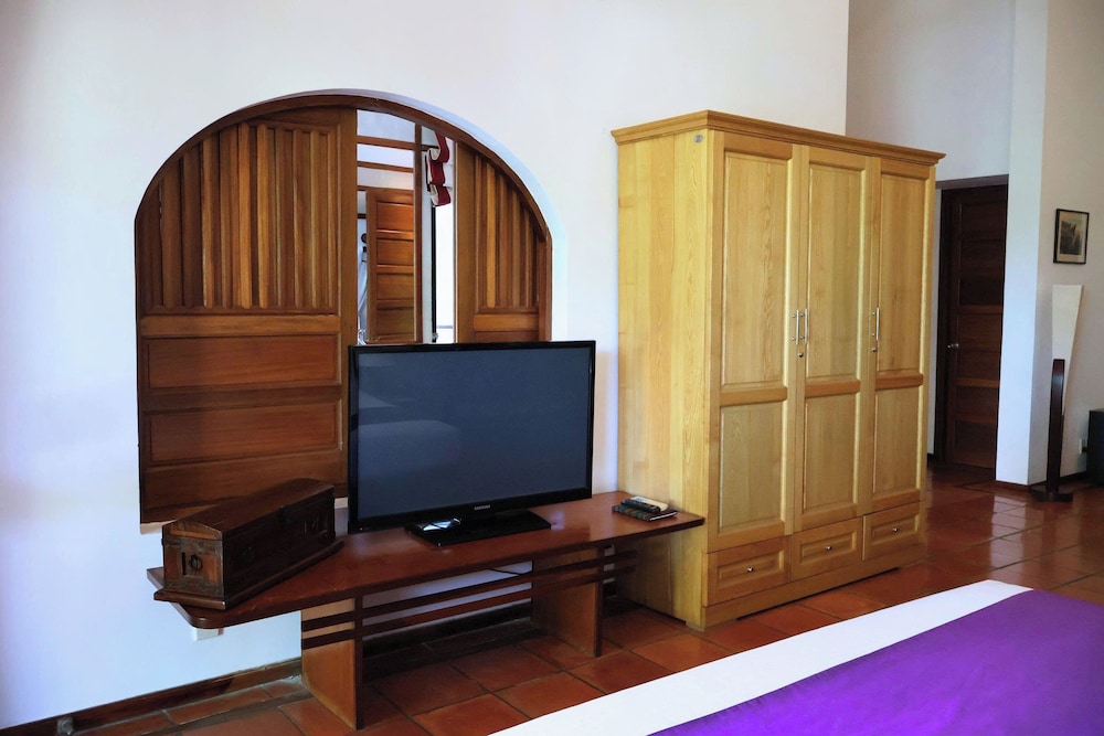 Deluxe Double Room, Hill View photo 3