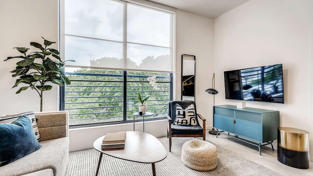 Suite, 1 Bedroom photo 3