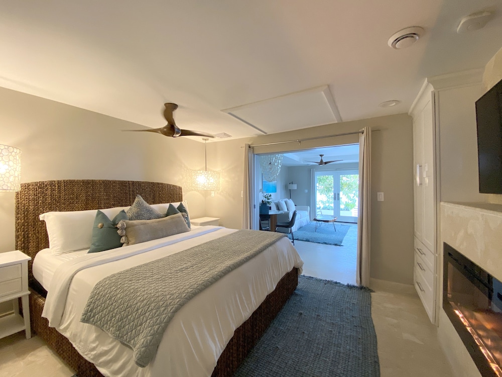 Standard King Suite