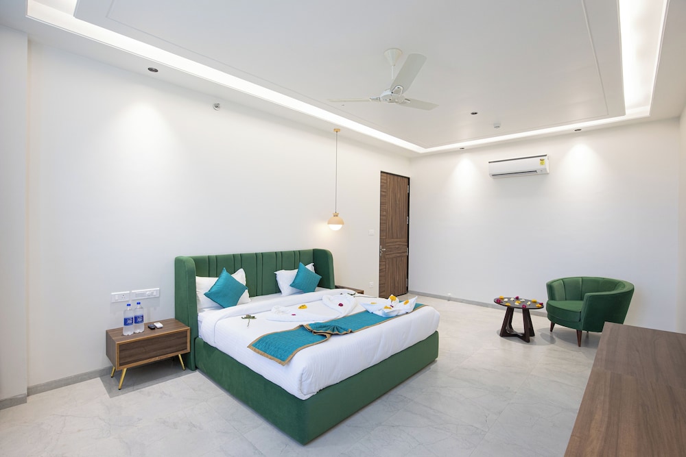 Presidential Suite, Garden View photo 3