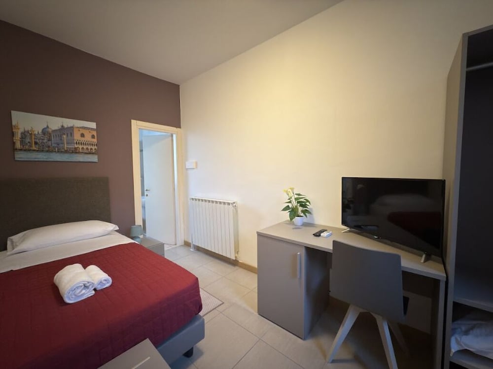 Classic Single Room, City View