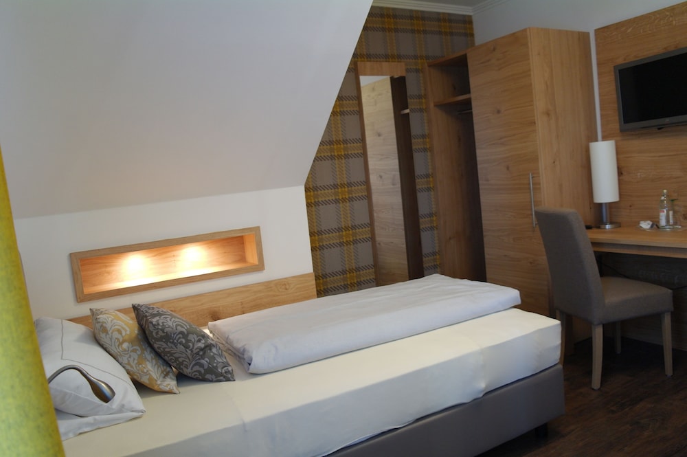 Premium Single Room photo 2