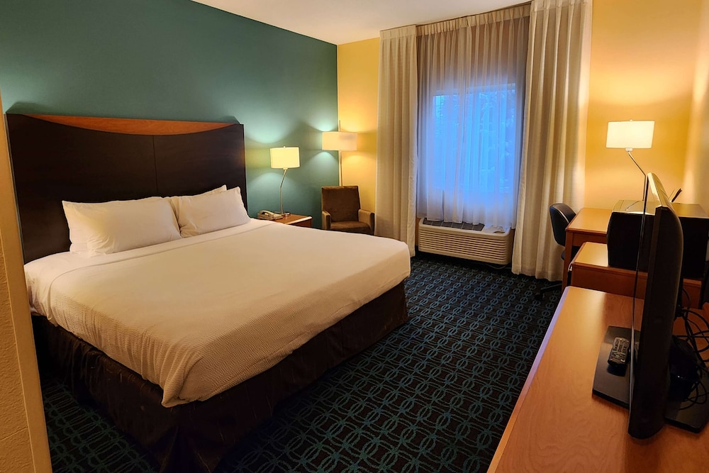 Room, 1 King Bed, Non Smoking - Photo 1