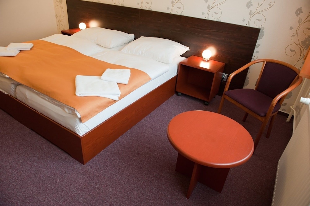 Standard Double or Twin Room photo 1