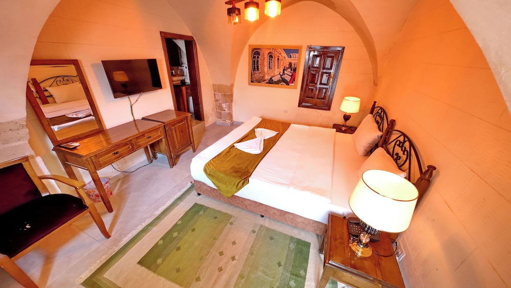Standard Double or Twin Room - Photo 19