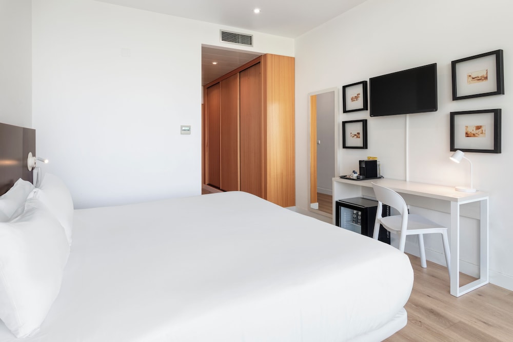 Standard Double Room - Photo 2