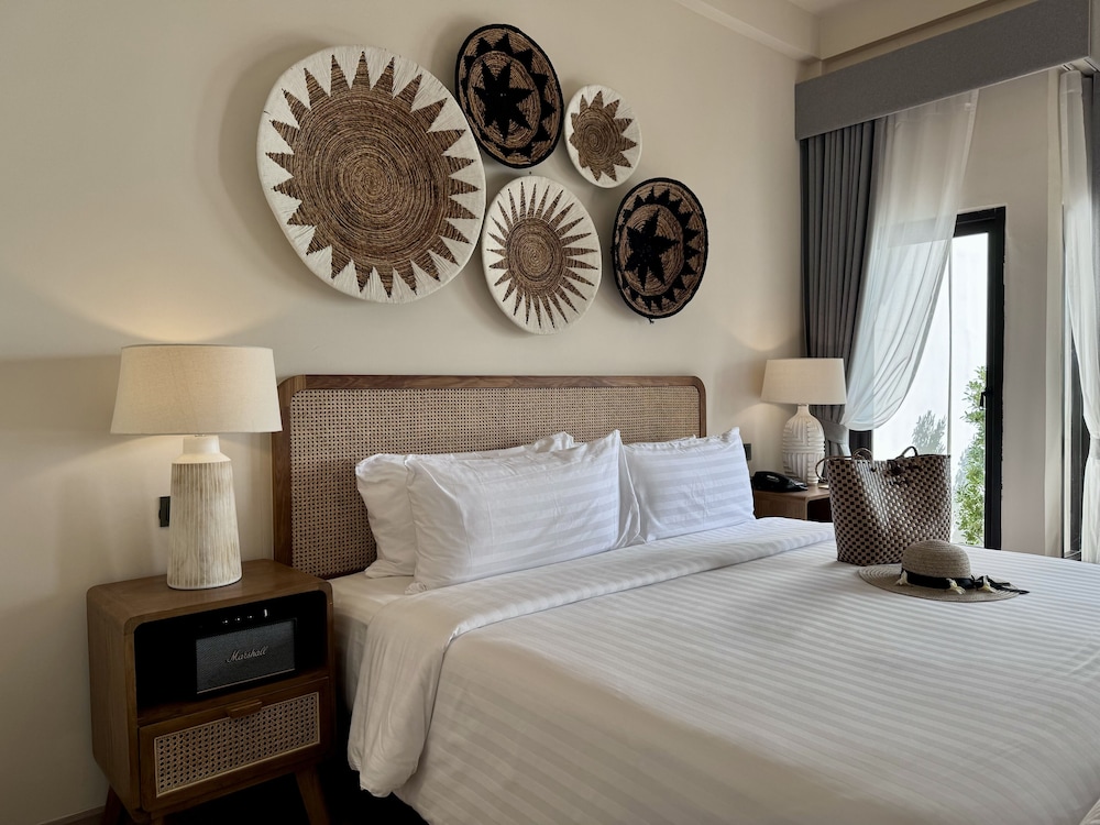 Beach Front Villa ( 1 Way Airport Transfer) - Photo 3