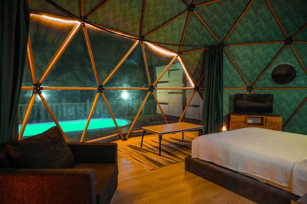 Superior Tent, Mountain View