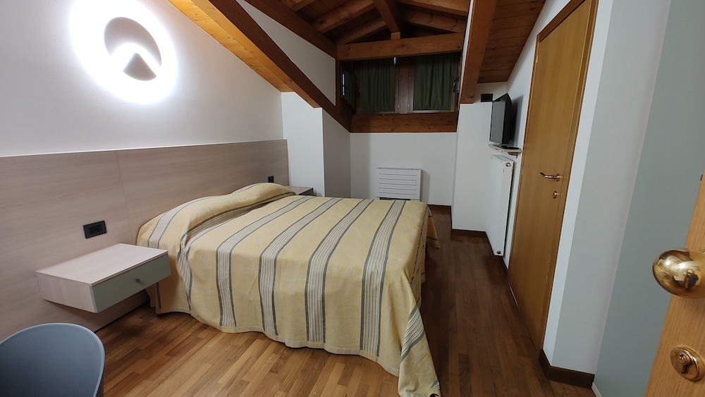 Room photo 3