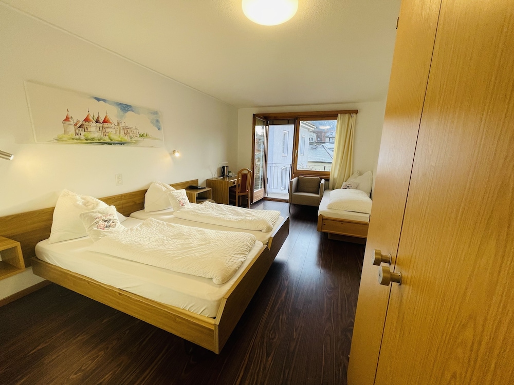 Classic Triple Room, 1 Bedroom - Photo 2