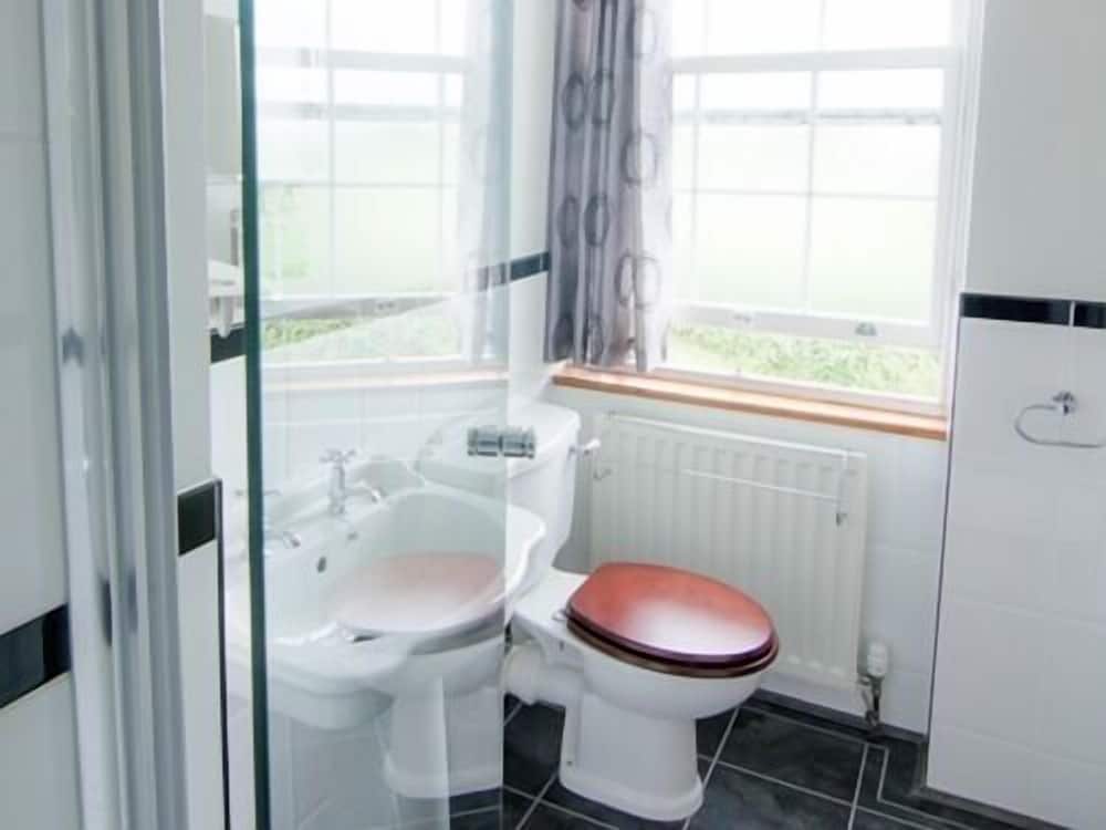 Double or Twin Room, Ensuite (Tut) photo 2