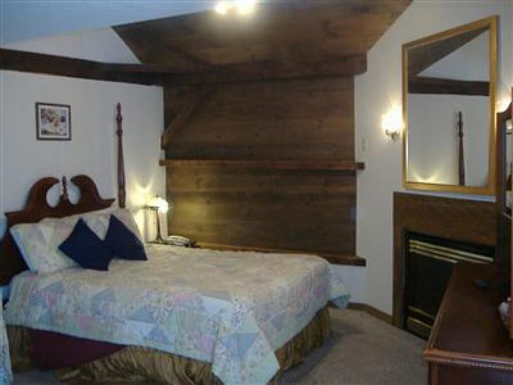 Superior Double Room, Ensuite (Corner) photo 3